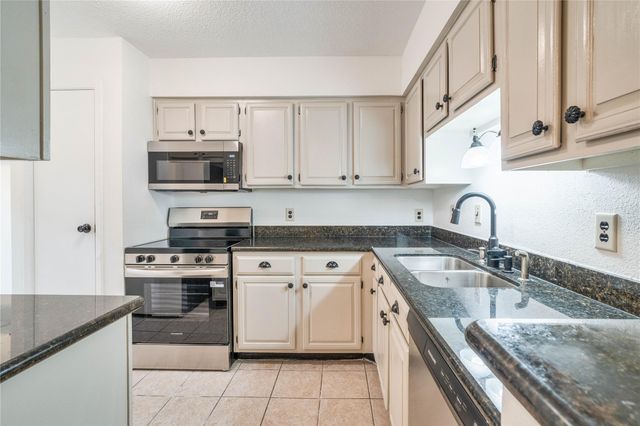 17814 Kings Park Lane, Houston, TX 77058