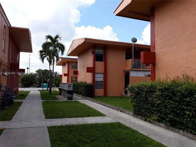 6850 W 14th Ct C28, Hialeah, FL 33014