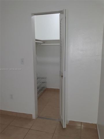 6850 W 14th Ct C28, Hialeah, FL 33014