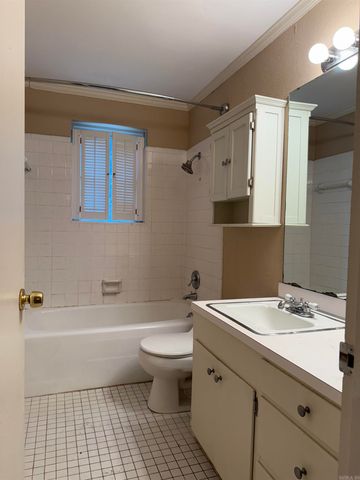 323 Auburn Drive, Little Rock, AR 72205