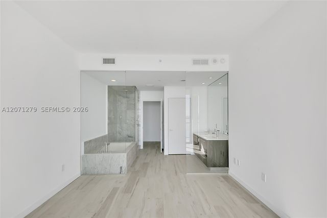 480 NE 31st St 904, Miami, FL 33137