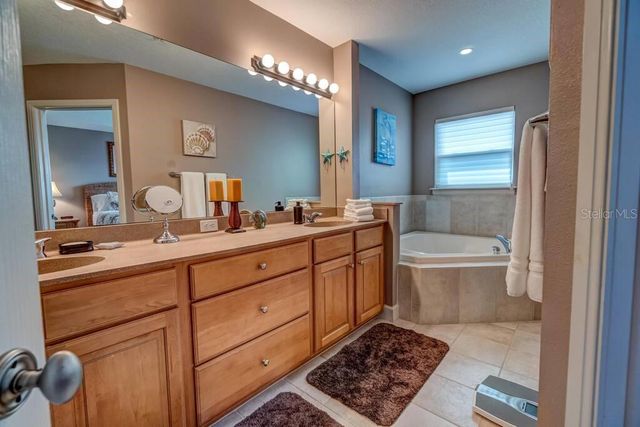 241 17TH STREET N, Bradenton Beach, FL 34217