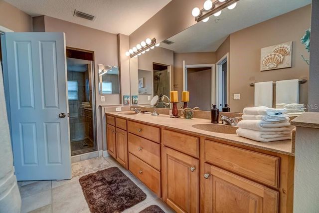 241 17TH STREET N, Bradenton Beach, FL 34217