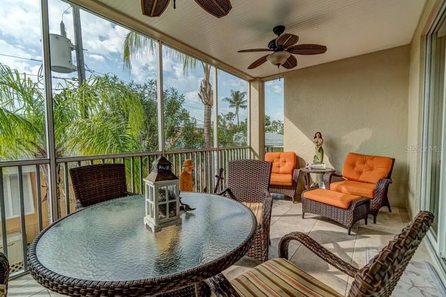 241 17TH STREET N, Bradenton Beach, FL 34217