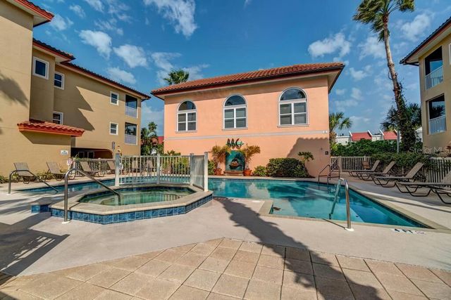 241 17TH STREET N, Bradenton Beach, FL 34217