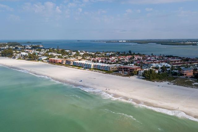 241 17TH STREET N, Bradenton Beach, FL 34217