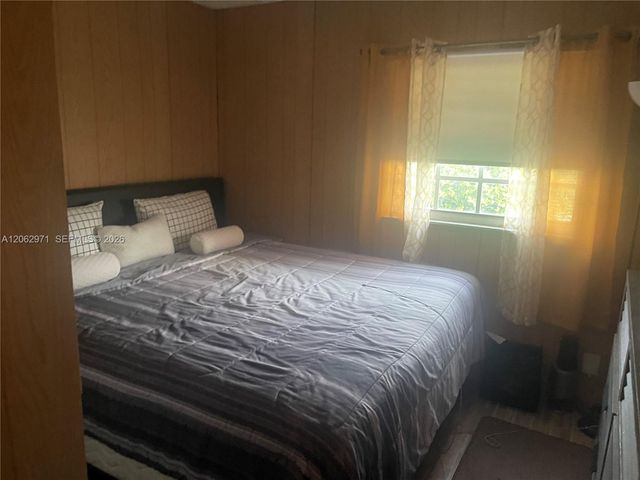 2311 NW 27th Ter, Fort Lauderdale, FL 33311