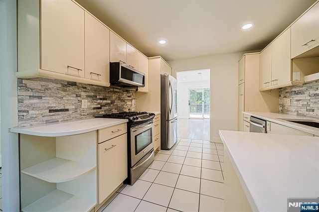 356 French Court, Teaneck, NJ 07666