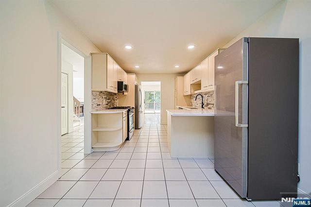 356 French Court, Teaneck, NJ 07666