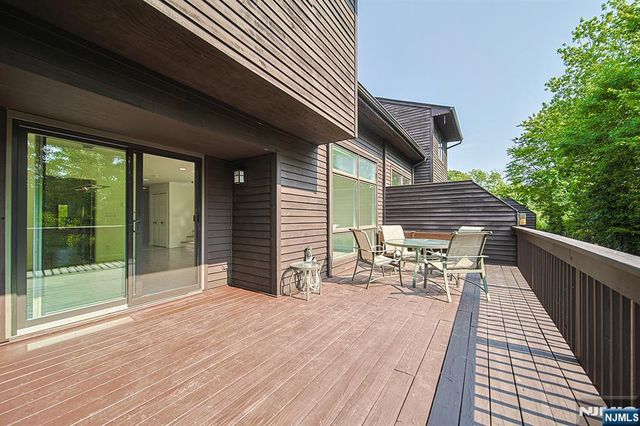 356 French Court, Teaneck, NJ 07666