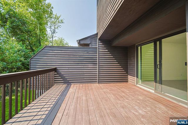 356 French Court, Teaneck, NJ 07666