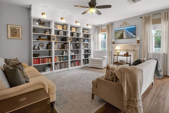 712 Wooded Hamlet Ct, St Augustine, FL 32084