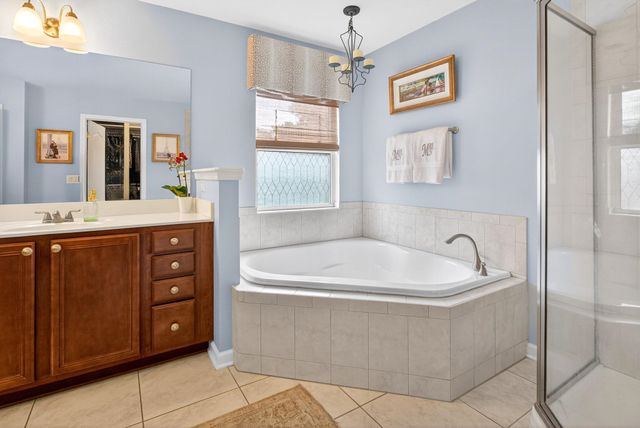 712 Wooded Hamlet Ct, St Augustine, FL 32084