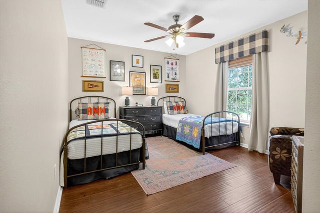 712 Wooded Hamlet Ct, St Augustine, FL 32084