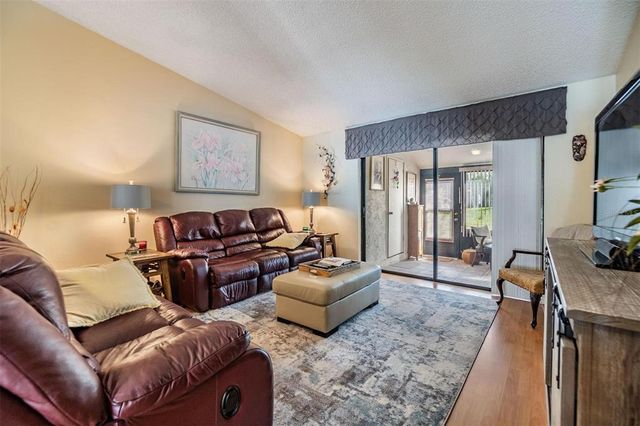 1333 SHADY PINE WAY B, Tarpon Springs, FL 34688