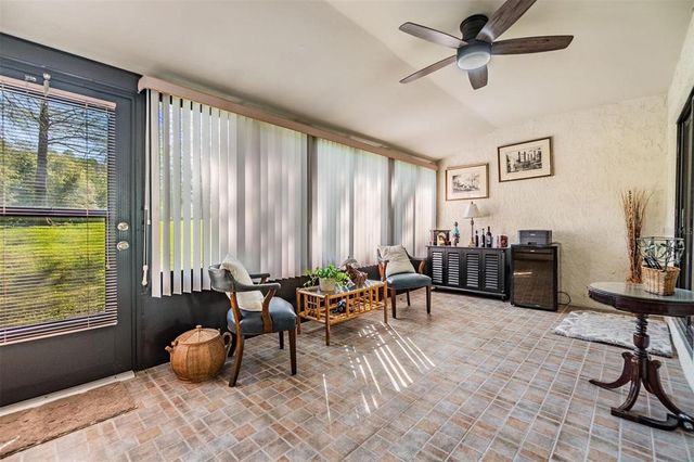 1333 SHADY PINE WAY B, Tarpon Springs, FL 34688