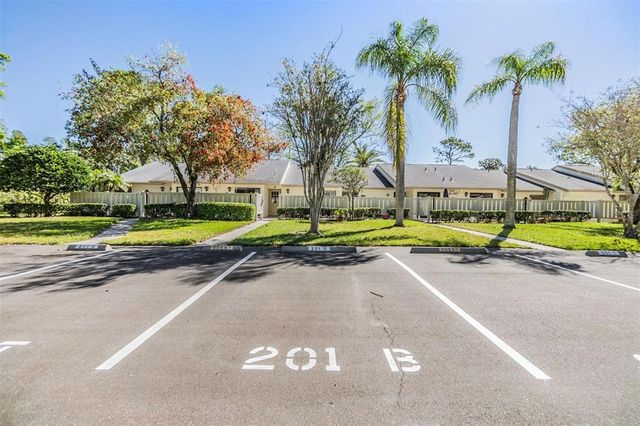 1333 SHADY PINE WAY B, Tarpon Springs, FL 34688