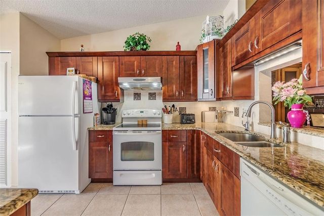 1333 SHADY PINE WAY B, Tarpon Springs, FL 34688
