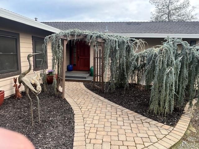 11647 Globe Ln, Grass Valley, CA 95949