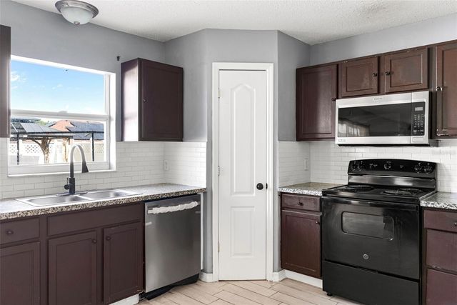 257 VERVAIN AVENUE, Davenport, FL 33837