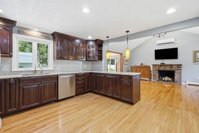 1105 Stony Hill Rd, Wilbraham, MA 01095