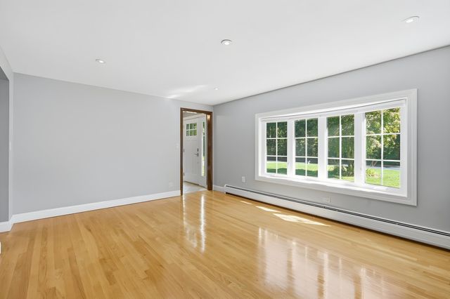 1105 Stony Hill Rd, Wilbraham, MA 01095