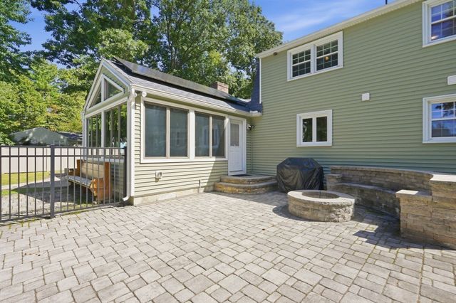1105 Stony Hill Rd, Wilbraham, MA 01095