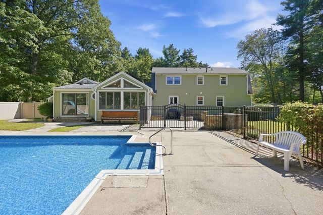1105 Stony Hill Rd, Wilbraham, MA 01095