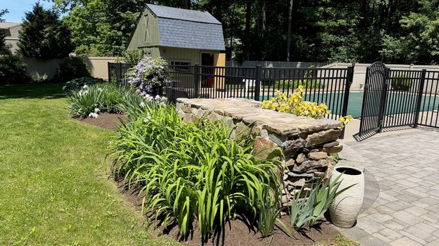 1105 Stony Hill Rd, Wilbraham, MA 01095