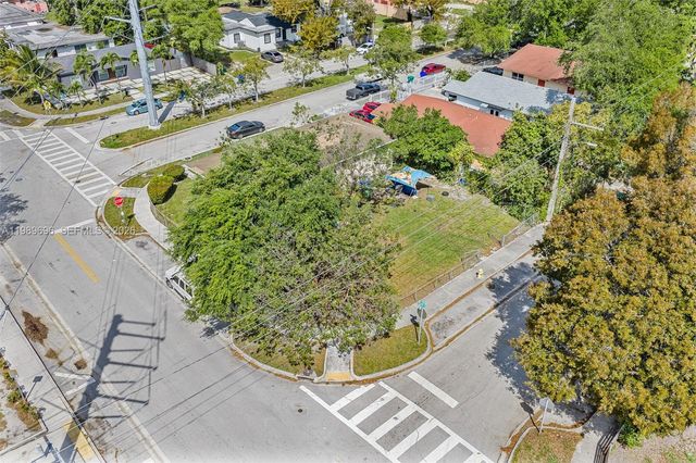 6701 NW 5th Ave, Miami, FL 33150