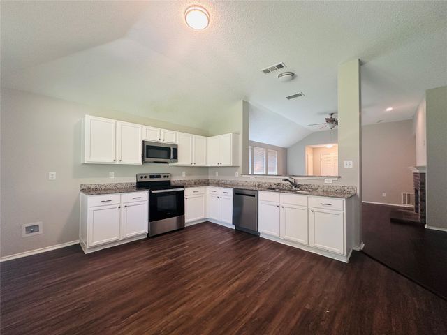 2432 Spoonbill Court, Mesquite, TX 75181