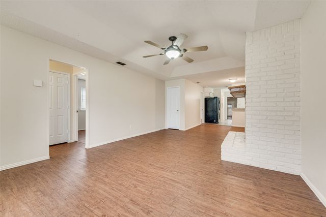 1817 Crooked Lane, Fort Worth, TX 76112