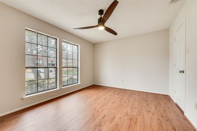 1817 Crooked Lane, Fort Worth, TX 76112