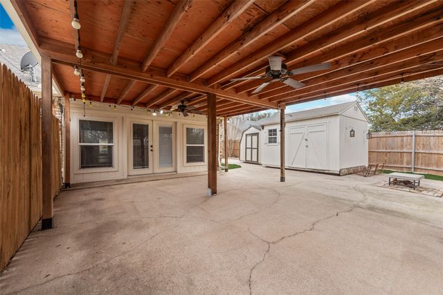 1817 Crooked Lane, Fort Worth, TX 76112