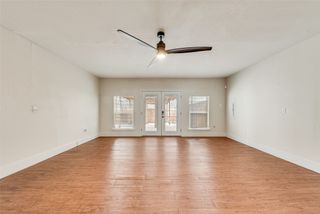 1817 Crooked Lane, Fort Worth, TX 76112