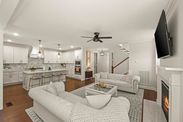 2007 McAvoy Dr, Franklin, TN 37064