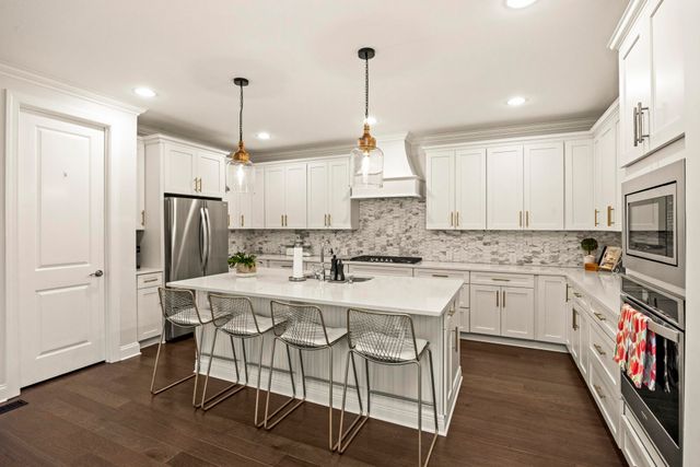 2007 McAvoy Dr, Franklin, TN 37064