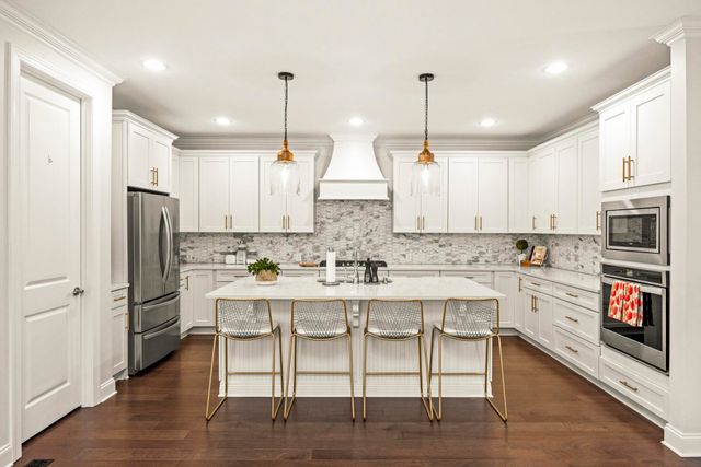 2007 McAvoy Dr, Franklin, TN 37064