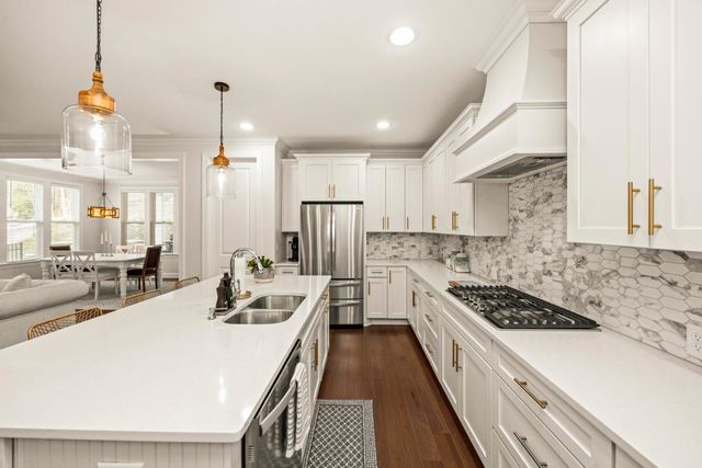 2007 McAvoy Dr, Franklin, TN 37064