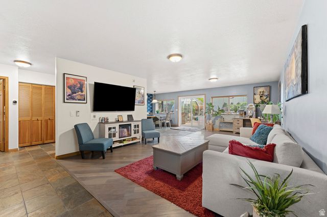 353 W REED AVE, Salt Lake City, UT 84103