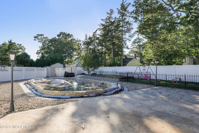 341 Jefferson Court, Brick, NJ 08724
