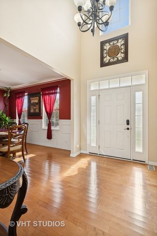 11581 BEACON Avenue, Huntley, IL 60142