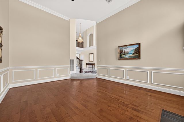 7706 Long Shadows Drive, Sugar Land, TX 77479