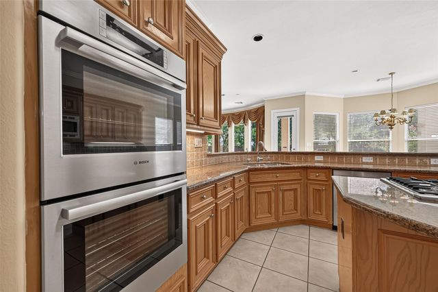 7706 Long Shadows Drive, Sugar Land, TX 77479
