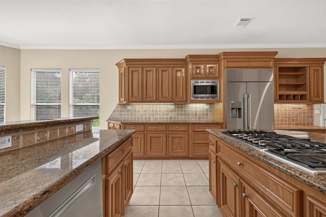7706 Long Shadows Drive, Sugar Land, TX 77479
