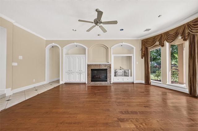 7706 Long Shadows Drive, Sugar Land, TX 77479