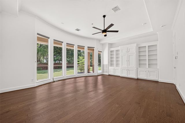 7706 Long Shadows Drive, Sugar Land, TX 77479