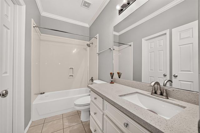 7706 Long Shadows Drive, Sugar Land, TX 77479