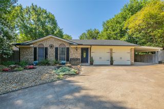 4208 Shipley Court, Benbrook, TX 76116