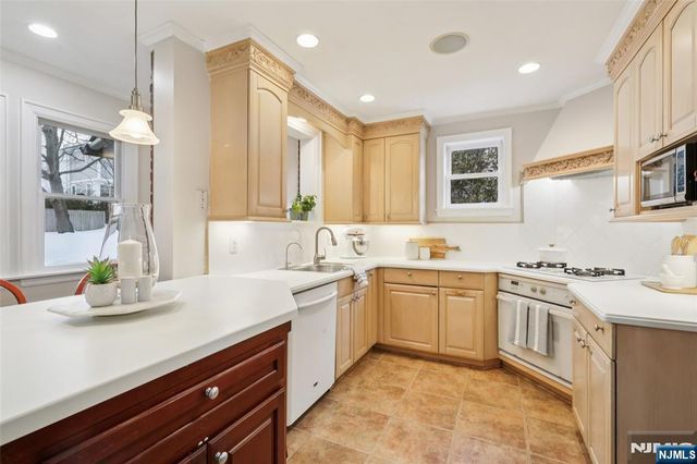 56 Highland Road, Glen Rock, NJ 07452